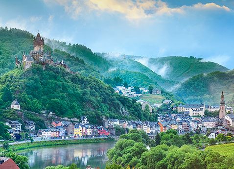 Moselle River Cruises: View of hilltop castle