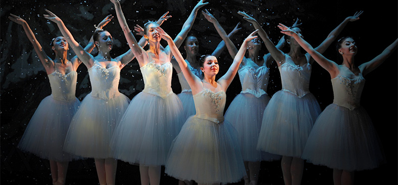 Ballet dancers in performance